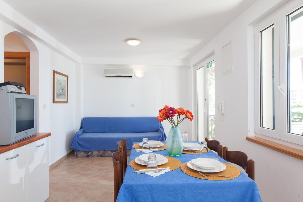 Villa Helena Podgora Ruang foto